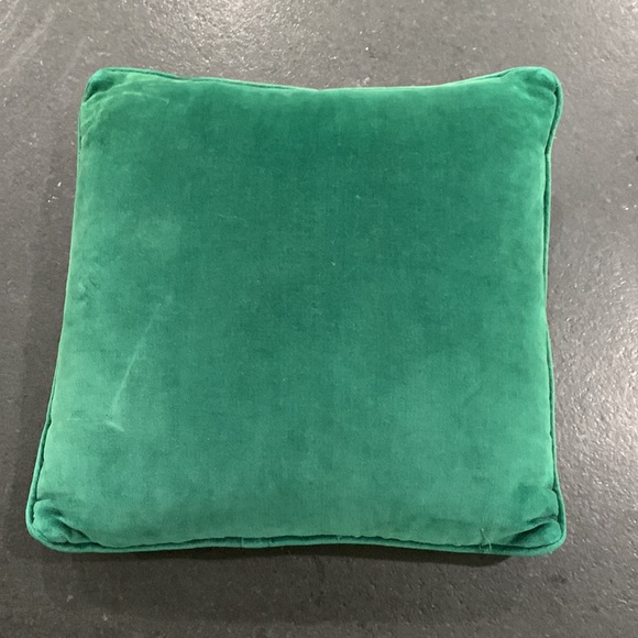 Vintage embroidered floral butterfly pillow green velvet - Picture 2 of 5